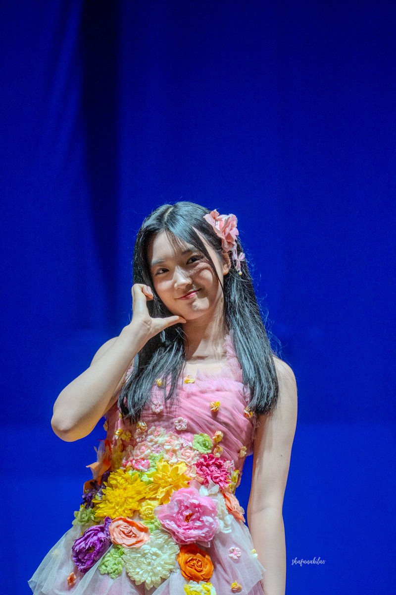 There’s a kind of peace hidden in her smile.

<a href="/Delynn_JKT48/">Adeline Wijaya</a>
Latihan Pestapora - Solo
15/06/2025