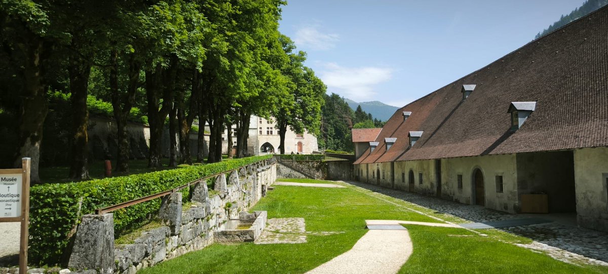 [patrimonio] 🏡✨Scopri la casa di Jean-Jaques Rousseau vicino a Chambéry . Un luogo dove la filosofia e la natura si incontrano . Un viaggio nel pensiero del grande illuminista #ExploreFrance #chambery <a href="/auvergnerhalpes/">Auvergne-Rhône-Alpes</a> 
📸 M. Cioccoloni