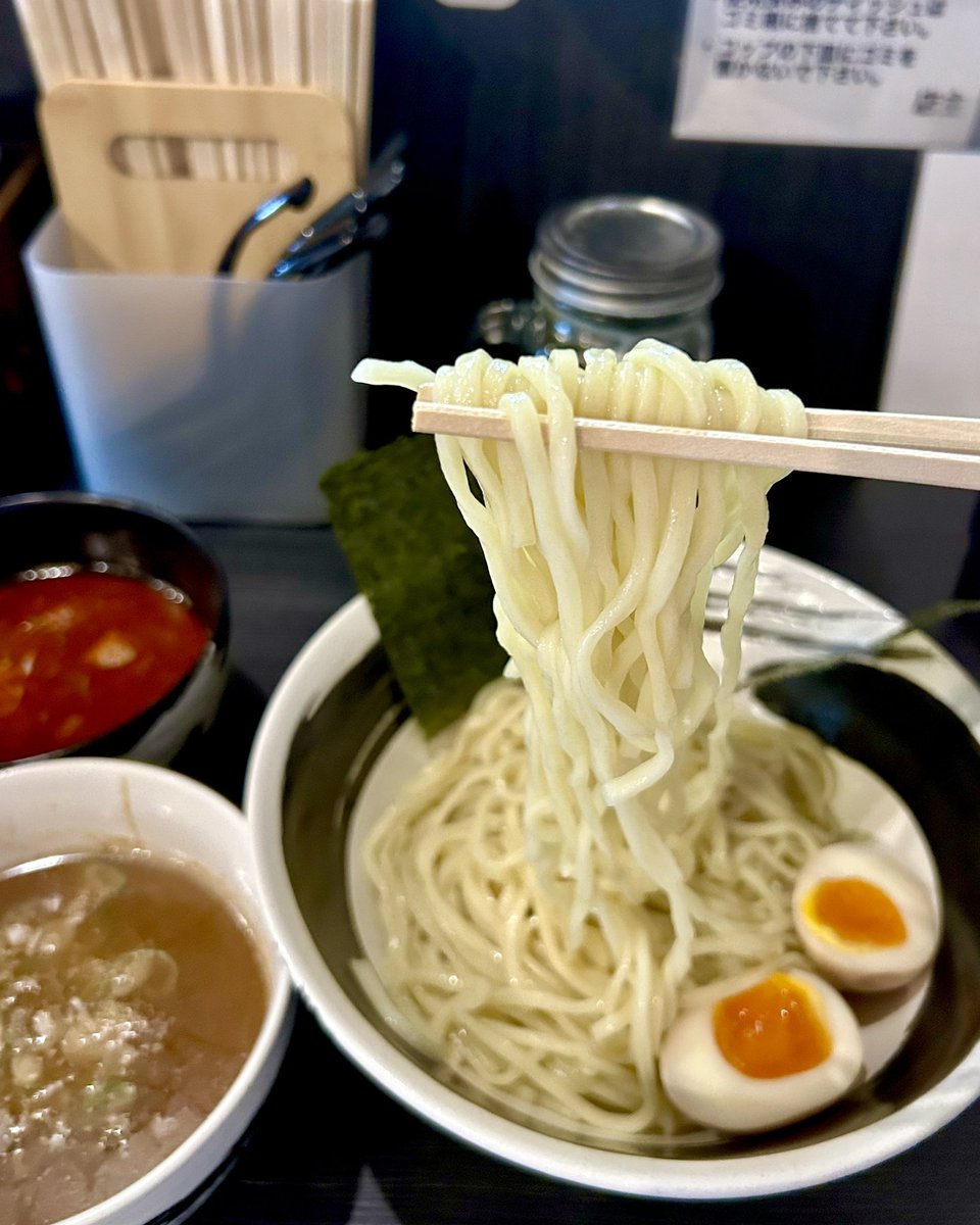 🌸🌸今週もはじまりました🌸🌸
　　　よろしくお願いします！

　💕💕週末のescape先は💕💕

　久しぶりに大好きなつけ麺屋さん
つけ汁は8種の中から2種選べます！
　王道と辛旨をセレクトして味玉
　　　トッピングしました♡

　　　⭐️つけ麺　八芒星⭐️

💠💠💠💠💠💠💠💠💠💠💠💠💠