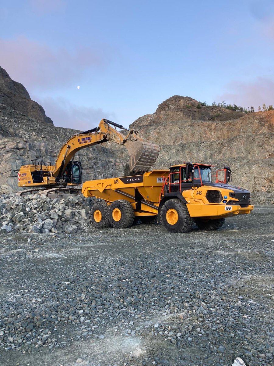 Happy New truck day ! A45J haulers landing in fleet today! New look at the front end including much better cab access/egress and the larger skip at the back end will help in the round ! ⁦<a href="/VolvoCEGlobal/">Volvo CE</a>⁩ ⁦<a href="/SMT_GB_Used/">SMT GB Approved Used</a>⁩
