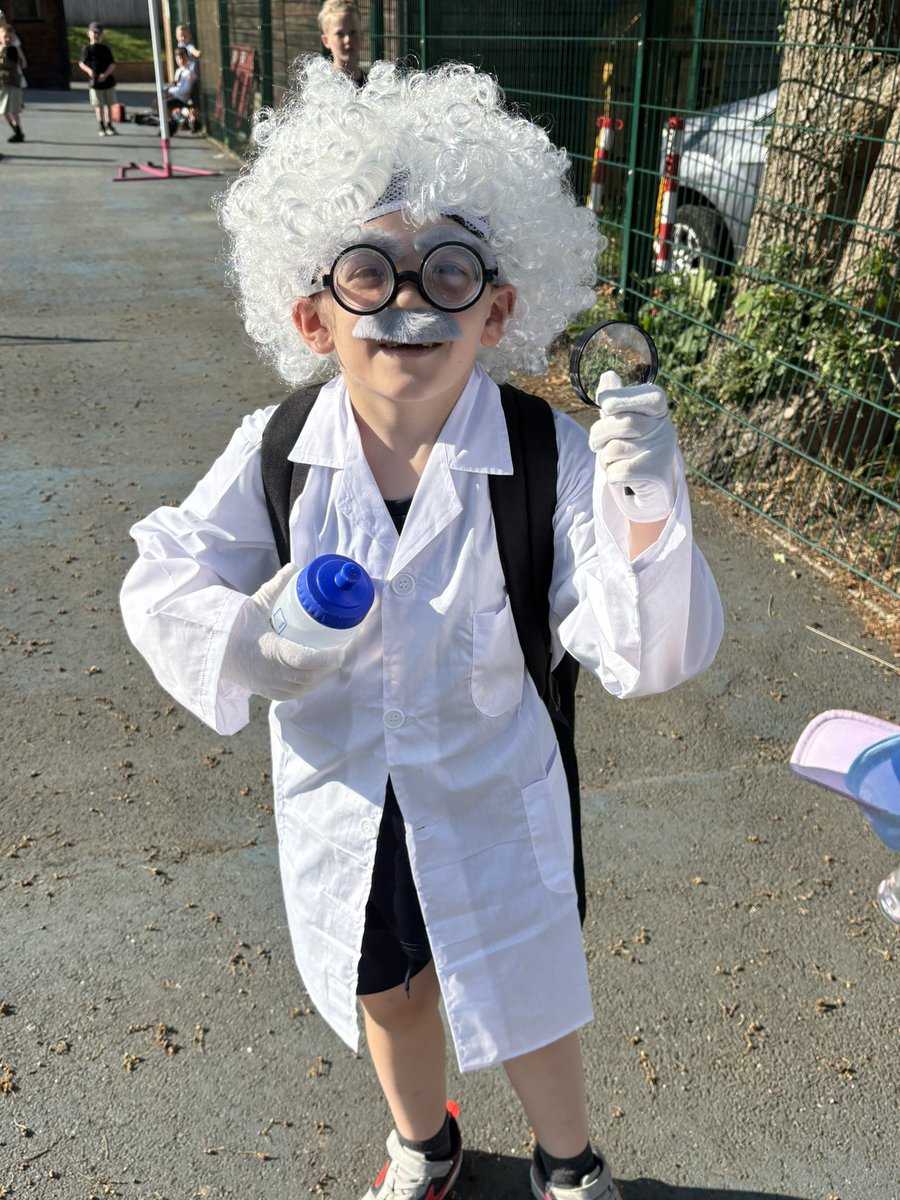 Sarah Pearson (@sarahpea1985) on Twitter photo Itβs Amazing People dress up day - so far weβve had an Albert Einstein, Frida Kahlo and Cleopatra!
<a href="/LEOacademies/">LEO Academy Trust</a> <a href="/EuHu_findel/">EuHu</a>
<a href="/amazingpeople/">Dr Denise Taylor</a> Itβs Amazing People dress up day - so far weβve had an Albert Einstein, Frida Kahlo and Cleopatra!
<a href="/LEOacademies/">LEO Academy Trust</a> <a href="/EuHu_findel/">EuHu</a>
<a href="/amazingpeople/">Dr Denise Taylor</a>