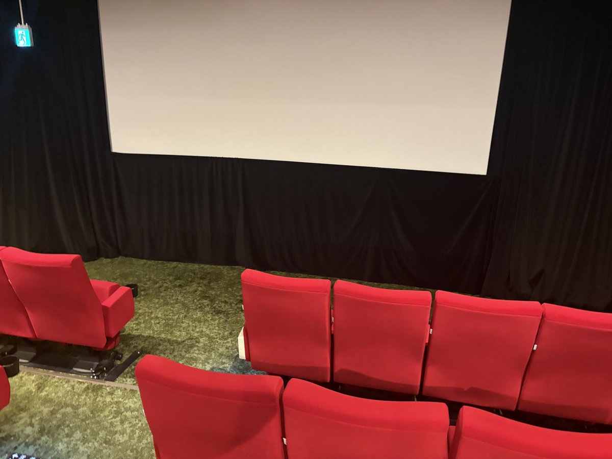 毒丸監督の阿佐ヶ谷を舞台の映画
(お願いひとつ、神様。)が阿佐ヶ谷で再上映で観てきました！阿佐ヶ谷のロックでのんべえなオトギ話でした⭐️最後の落ちが好き！阿佐ヶ谷彷徨いたくなりました！

&amp;ヒナタバー♯7/18金曜日　
また毒丸監督とやすきよで
美里ナイト2やりますよ！
みんなみんなー🌻