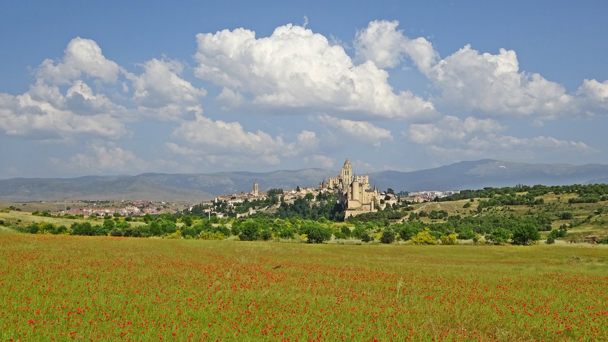 Javier Civantos (@fjcivantos) on Twitter photo Algunas nubes de evolución sobre Segovia y su entorno del Guadarrama fruto del calor en las horas centrales del día <a href="/sibilafc/">Silvia Ferrer</a> <a href="/tomeandres/">Andrés Tomé</a> <a href="/lasextameteo/">La Sexta Meteo</a> <a href="/tiempobrasero/">Tutiempo</a> <a href="/ElTiempoA3/">El Tiempo de Antena 3</a> <a href="/TiempoCyLTV/">El Tiempo en CyL</a> <a href="/ElTiempo_tve/">El Tiempo en TVE</a> <a href="/Aemet_Corpora/">AEMET_Corporativa</a> <a href="/MeteoredES/">Meteored | tiempo.com</a> <a href="/RosaliaFdz/">Rosalía Fernández</a> #Segovia #sierradeguadarrama #nubes Algunas nubes de evolución sobre Segovia y su entorno del Guadarrama fruto del calor en las horas centrales del día <a href="/sibilafc/">Silvia Ferrer</a> <a href="/tomeandres/">Andrés Tomé</a> <a href="/lasextameteo/">La Sexta Meteo</a> <a href="/tiempobrasero/">Tutiempo</a> <a href="/ElTiempoA3/">El Tiempo de Antena 3</a> <a href="/TiempoCyLTV/">El Tiempo en CyL</a> <a href="/ElTiempo_tve/">El Tiempo en TVE</a> <a href="/Aemet_Corpora/">AEMET_Corporativa</a> <a href="/MeteoredES/">Meteored | tiempo.com</a> <a href="/RosaliaFdz/">Rosalía Fernández</a> #Segovia #sierradeguadarrama #nubes