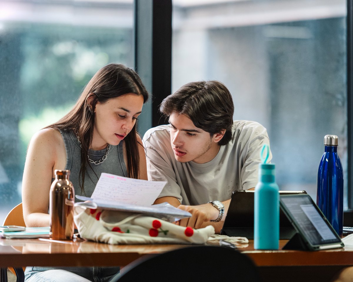 unitorvergata's tweet image. Giugno: post muto.
Buona fortuna alle studentesse e agli studenti di #unitorvergata per gli esami🍀