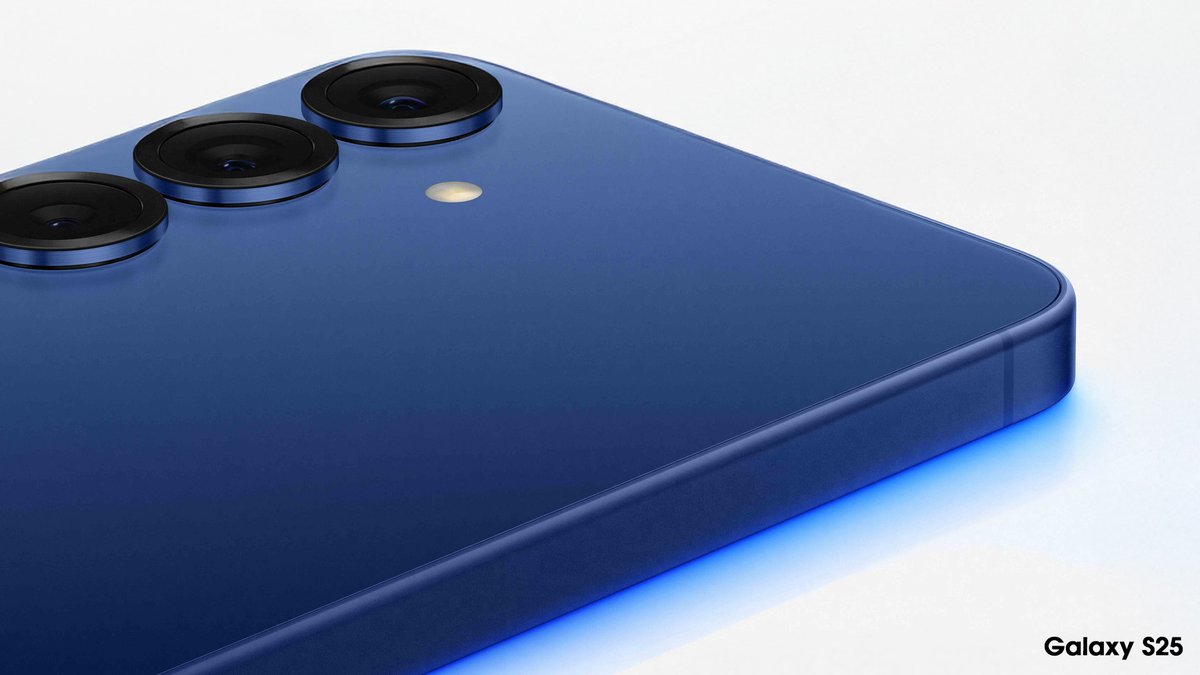 Σχεδιασμένο να εντυπωσιάζει. Φτιαγμένο για να αντέχει. 💎📱
Το #GalaxyS25 συνδυάζει κομψότητα και ανθεκτικότητα, για να το έχεις πάντα μαζί σου. 
#Samsung spr.ly/60174Puuc