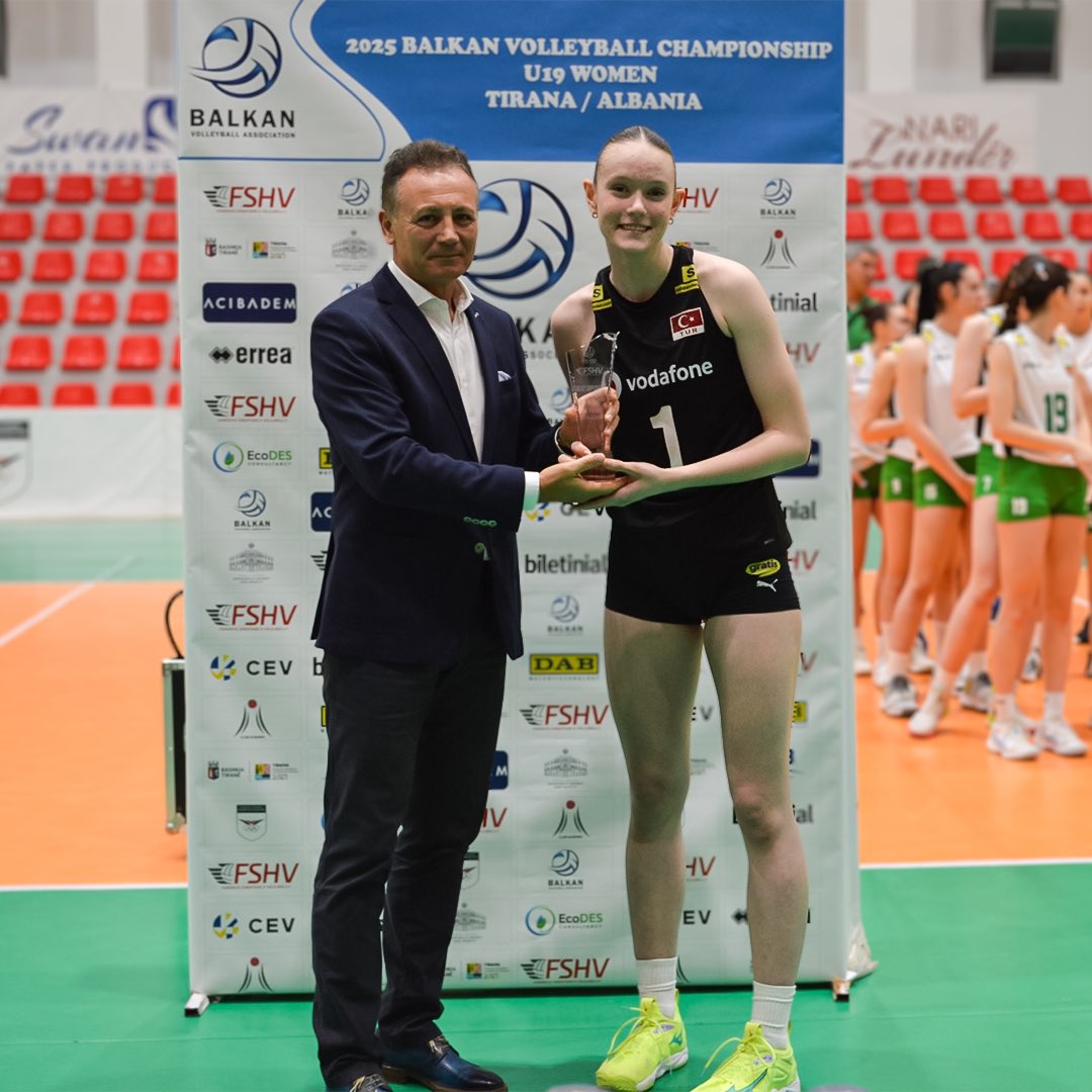 🇹🇷U19 Kadın Milli Takımımız, Balkan Şampiyonası’nı ikinci tamamladı 🤍❤️

Turnuvada en iyi pasör çaprazı seçilen sporcumuz Aylin Uysalcan ile en iyi pasör seçilen Irmak Nil Akpınar’ı tebrik ederiz👏