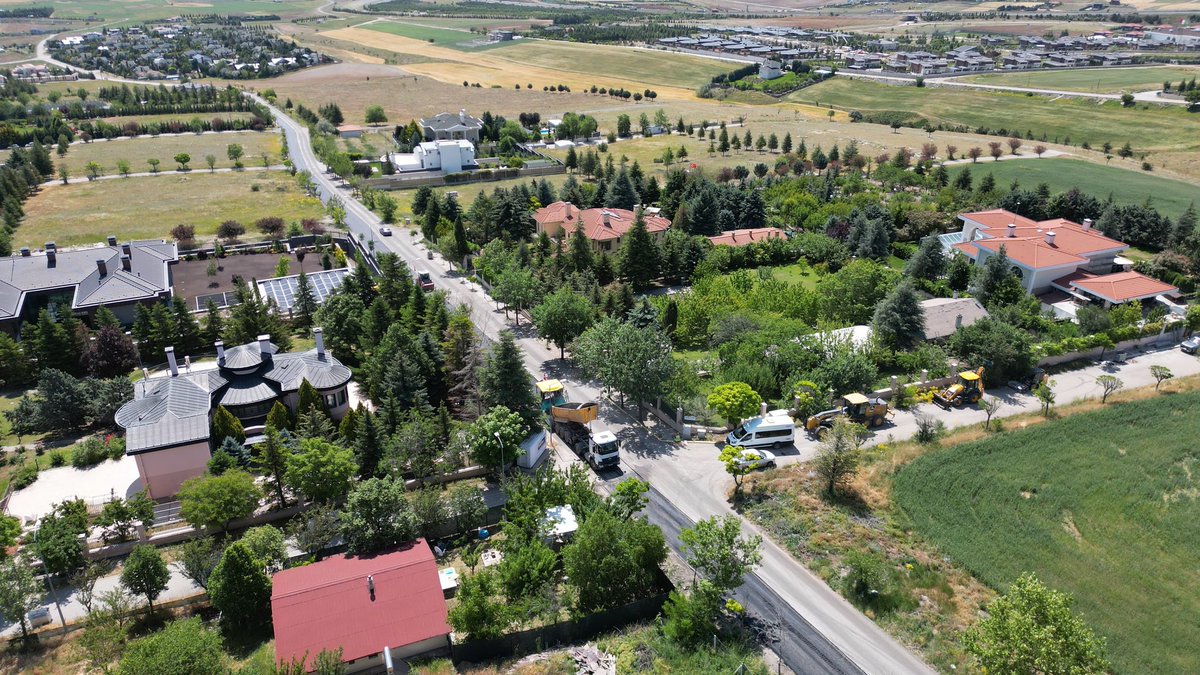 Ankara Büyükşehir (@ankarabbld) on Twitter photo 📍GÖLBAŞI'nda #Büyükşehirİşbaşında
Kızılcaşar Mahallesi-1148.Cadde'de asfalt serim çalışmalarımız devam ediyor.
<a href="/mansuryavas06/">Mansur Yavaş</a> 📍GÖLBAŞI'nda #Büyükşehirİşbaşında
Kızılcaşar Mahallesi-1148.Cadde'de asfalt serim çalışmalarımız devam ediyor.
<a href="/mansuryavas06/">Mansur Yavaş</a>