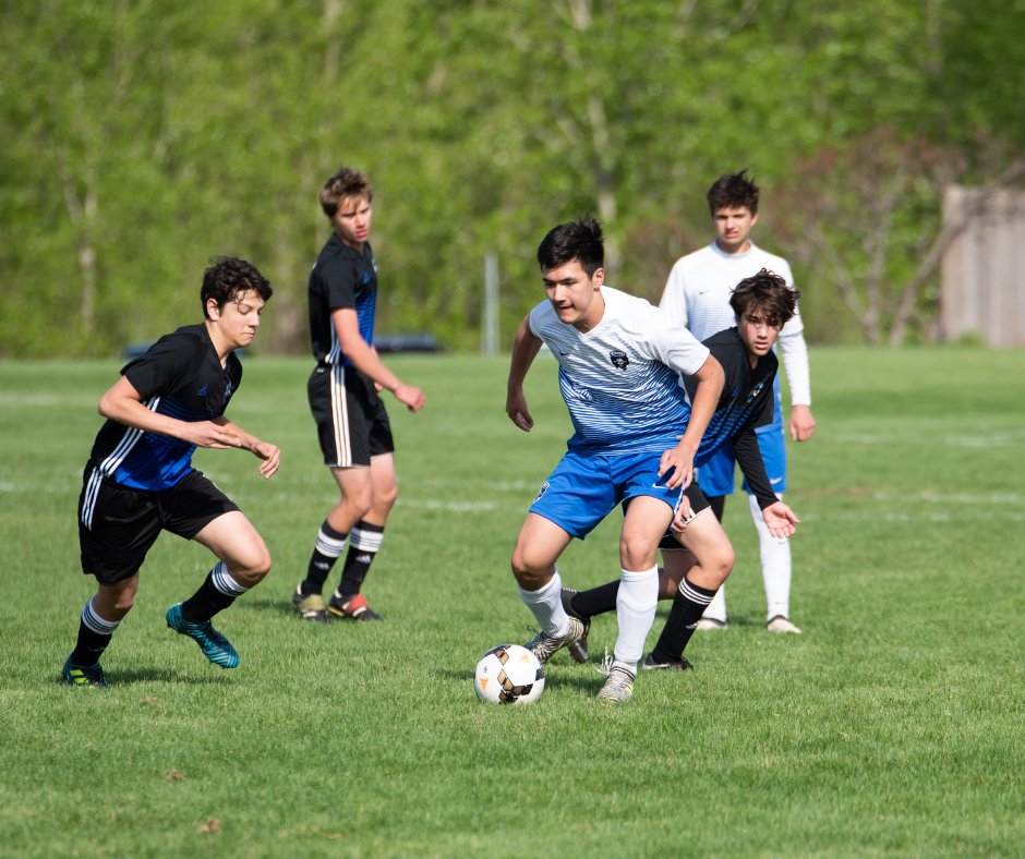🚀⚽ Formación práctica y teórica en fútbol. Si deseas convertirte en un entrenador profesional, nuestros cursos de Técnico Deportivo son la mejor opción. ¡Contáctanos para más detalles! #TécnicoDeportivo #FormaciónFútbol #Deporte