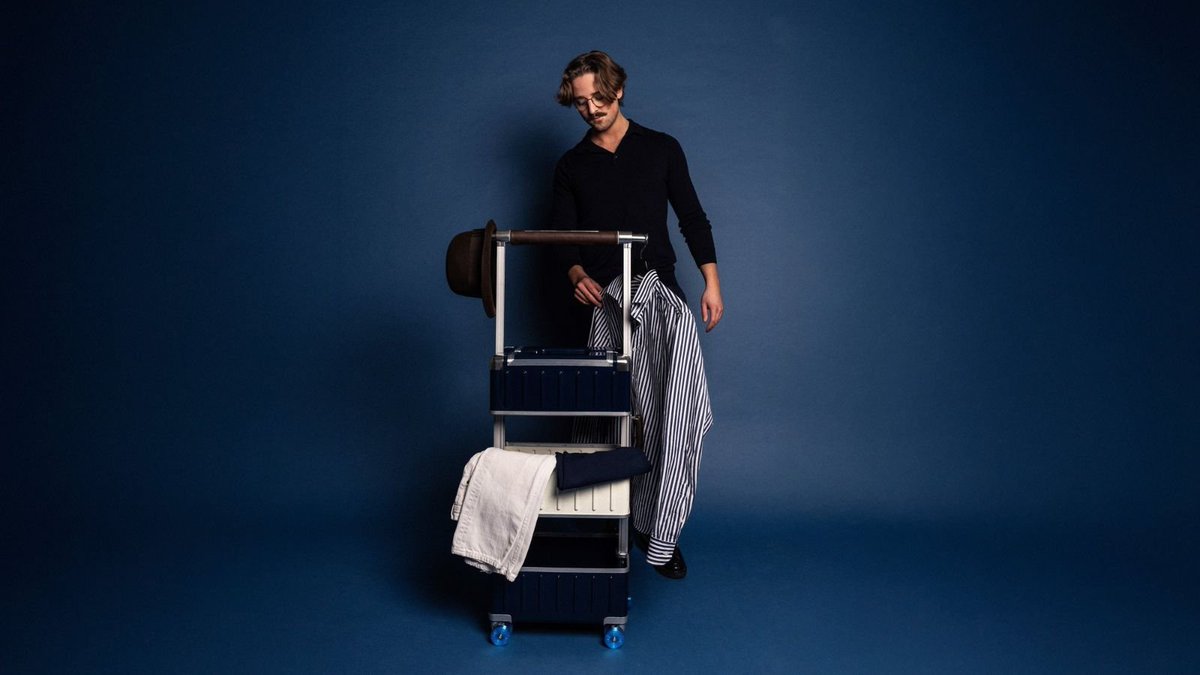 GadgetFlow's tweet image. Meet the Drobe Luggage — a modular suitcase that turns into a vertical wardrobe for stress-free, organized travel. #DrobeLuggage #TravelSmart #ModularGear #PackLikeAPro
thegadgetflow.com/product/modula…