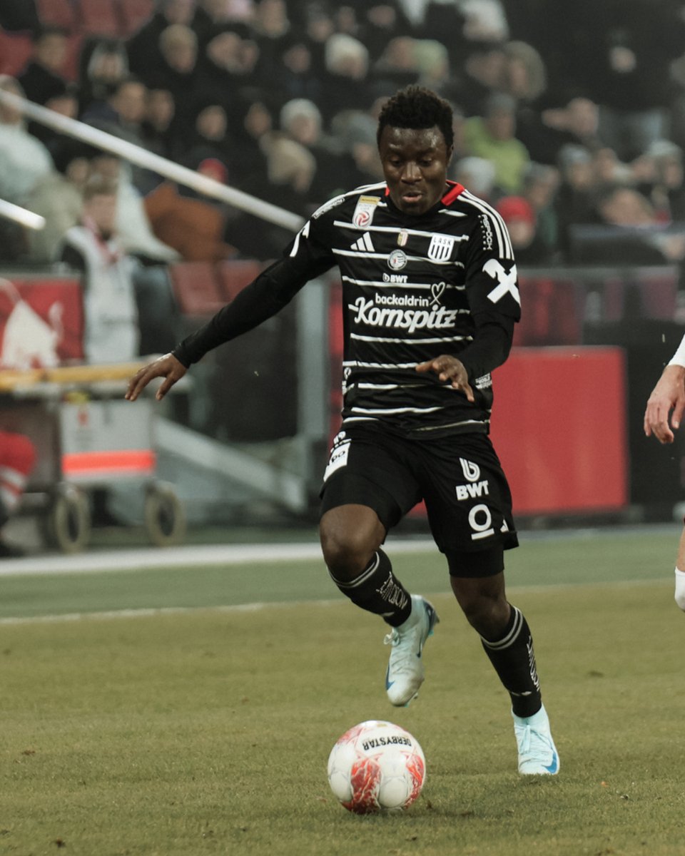 LASK (@lask_official) on Twitter photo ℹ Ibrahim #Mustapha verlässt den LASK: Der 24-jährige Ghanaer wechselt nach Serbien zu <a href="/FKVojvodina1914/">FK Vojvodina</a> ⚽
Wir wünschen Ibra alles Gute für seine neue Herausforderung und bedanken uns für seinen Einsatz in Schwarz-Weiß! 🙏 #inundaut ℹ Ibrahim #Mustapha verlässt den LASK: Der 24-jährige Ghanaer wechselt nach Serbien zu <a href="/FKVojvodina1914/">FK Vojvodina</a> ⚽
Wir wünschen Ibra alles Gute für seine neue Herausforderung und bedanken uns für seinen Einsatz in Schwarz-Weiß! 🙏 #inundaut