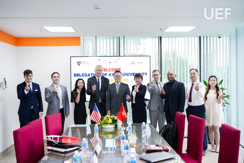 AlexParini's tweet image. #UEF was honored to host a delegation from @AvilaUniversity for a meaningful exchange on international cooperation. Our discussions highlighted shared values in student-centered learning and a commitment to building diverse, #global academic environments.

uef.edu.vn/hoat-dong-quoc…