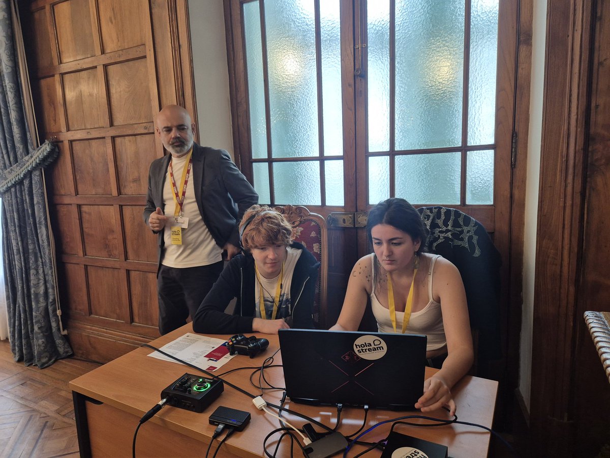 holastream's tweet photo. 👋 ¡Comienza nuestro verano en la @UIMP! 👉 Este año estamos en #streaming y #comunicación https://t.co/WXPnzXFkyz