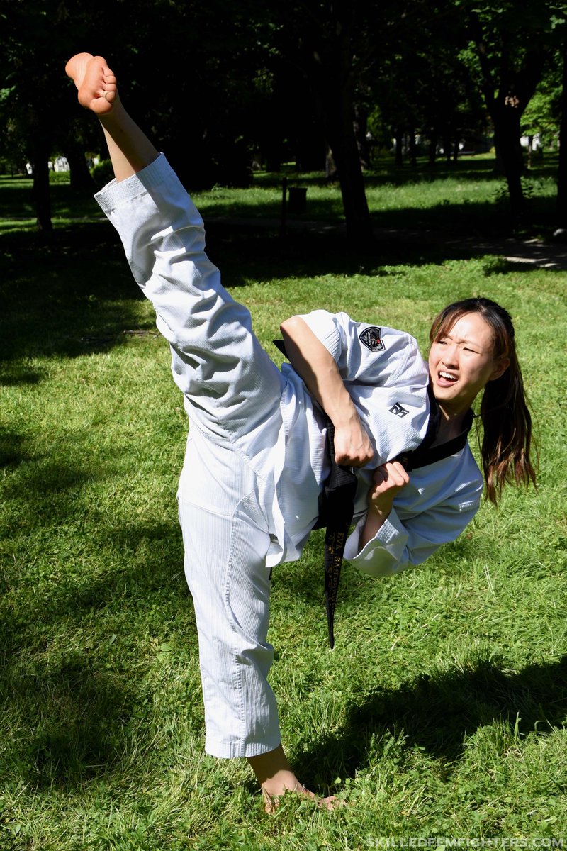 Eva photoset 2
skilledfemfighters.com/product/eva-ph…