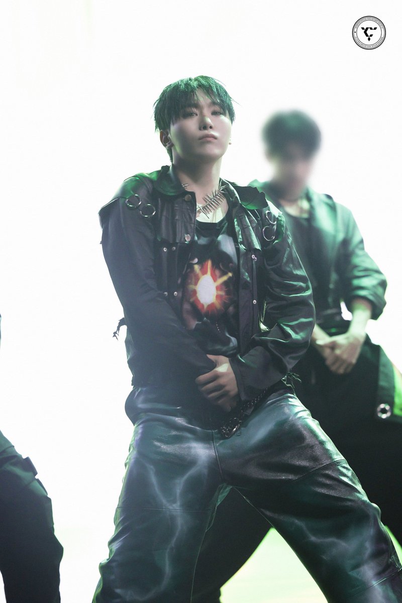 i need more people to realize that seungkwan is a very sexy man