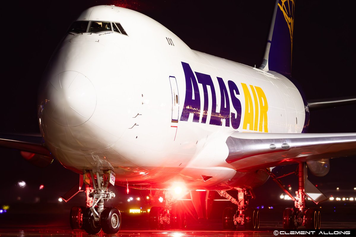 #MondayMotivation ! So close to the #Queen 🥰🥰 #Boeing #B747