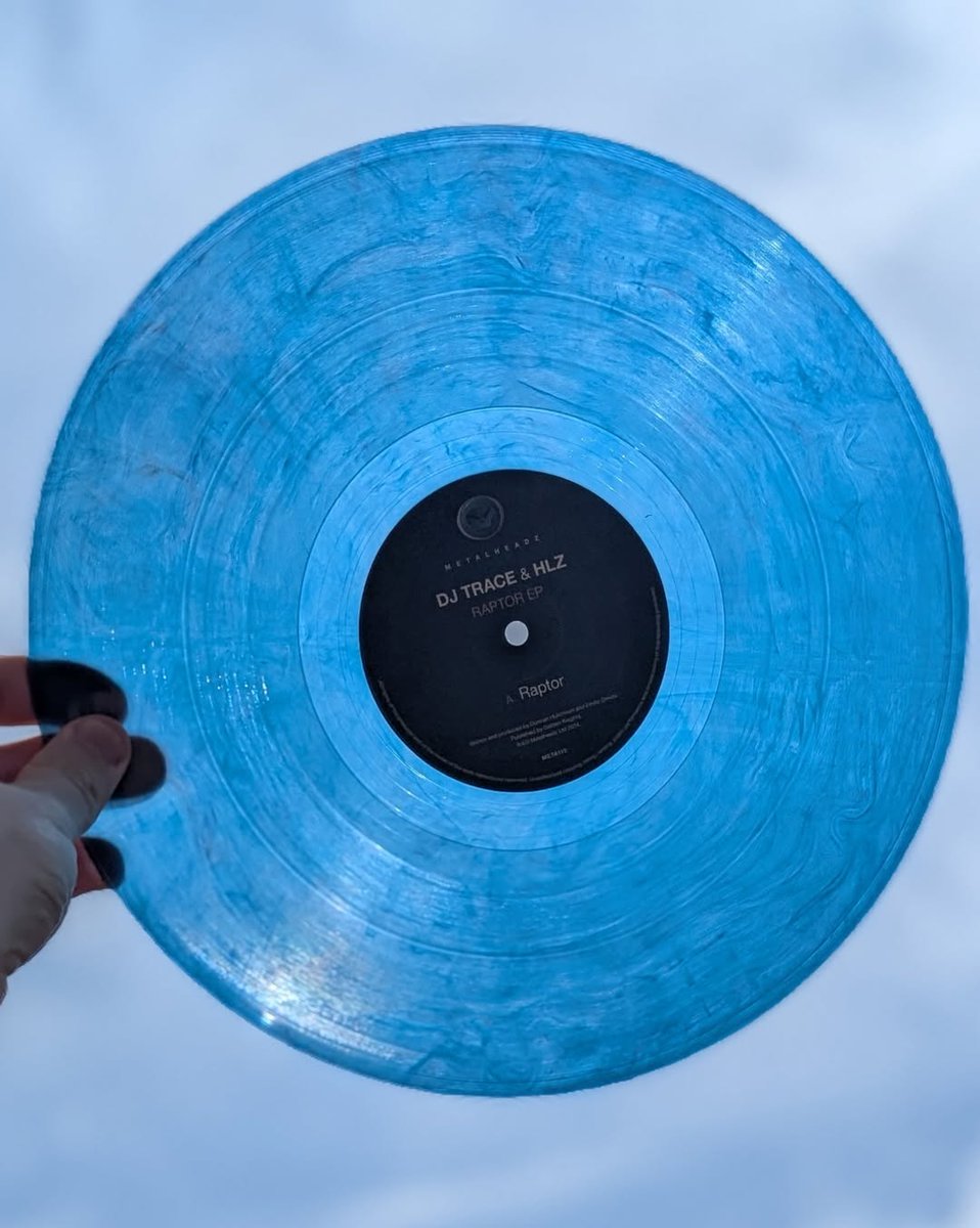 Raptor EP repress is looking fine!

You can grab yours now from the Metalheadz website or Bandcamp 🥁🔥

bfan.link/raptorep