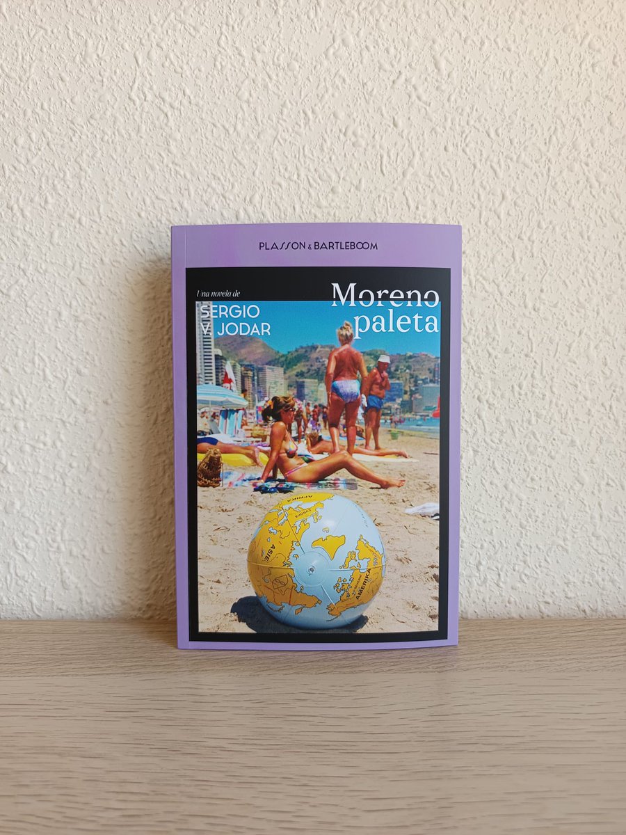 Sergiovazquez14's tweet image. Publico ‘Moreno paleta’, mi segunda novela. Estoy muy ilusionado de publicarla con @EdicionesPeB.
El libro estará a la venta en librerías el 23 de junio, aunque ya se puede comprar en la web de la editorial.
🏖️ ¡Vamos allá! 🏖️