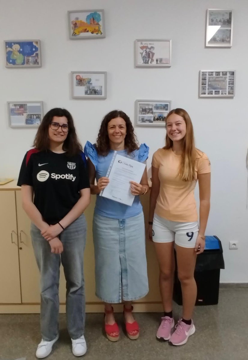 Nos complace dar la bienvenida a nuestra alumna de intercambio, Louise Leclercq, procedente de Francia, concretamente del Lycée Charles Péguy, en la localidad de Gorges. Louise llegó a nuestro centro el pasado 9 de junio y permanecerá con nosotros hasta la finalización del curso