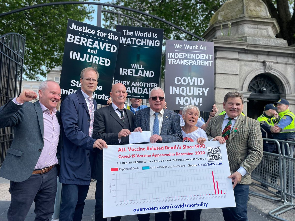 indepdubnrth's tweet image. If we the people were to have a transparent Public Inquiry into Covid policies & spending- the Government would collapse and many powerful politicians would lose their jobs. Some of them-Simon Harris, Varadkar, Holohan etal -would undoubtedly face criminal prosecutions.