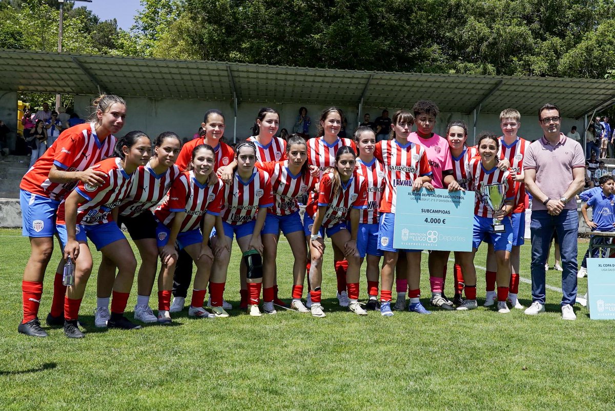 CDLugoFem's tweet photo. 👏🏆 Parabéns polo enorme traballo, sachadoras! 

#CanteiraAlbivermella
#Albivermellas
#ForzaLugo https://t.co/UozHyUO2Rb