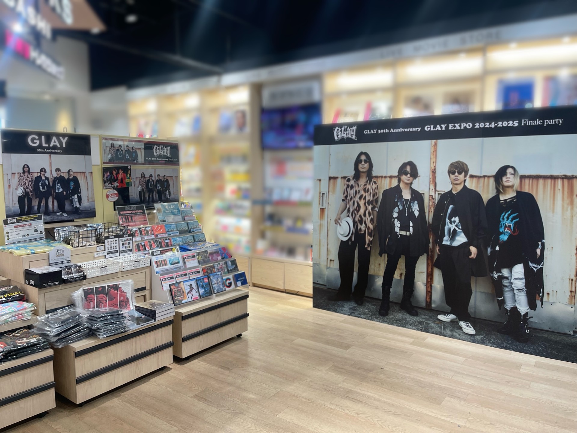 セミコンプ セット GLAY HMV すわりんこ アクリルキーホルダー ① GLAY 30th Anniversary Finale Party」グッズ“すわりんこ