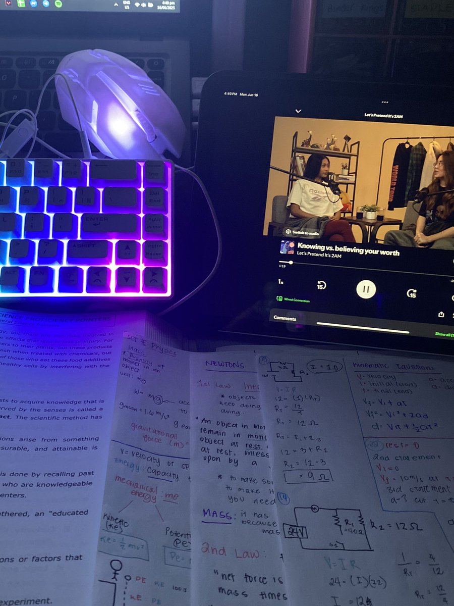 vi4nnaaa's tweet photo. hi studytwt! can you suggest good podcasts 💞 https://t.co/0ZaZ5uo6Q7