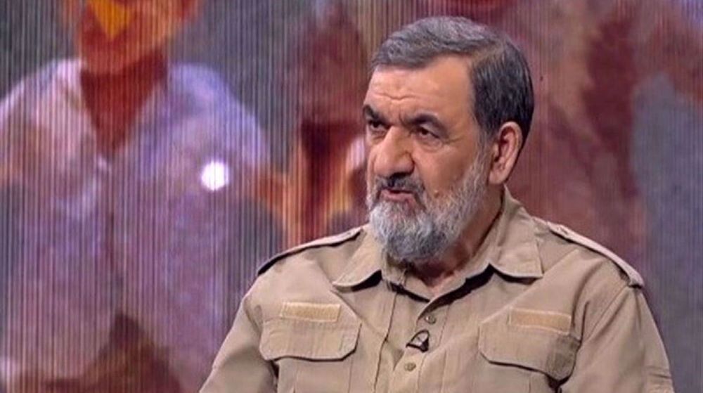 1️⃣💣 Pakistán amenaza con usar armas nucleares si Israel lanza un ataque nuclear contra Irán.
Lo dijo Mohsen Rezaei, general iraní, en televisión estatal.
No es un análisis.
Es una advertencia directa.

🧵 Hilo: