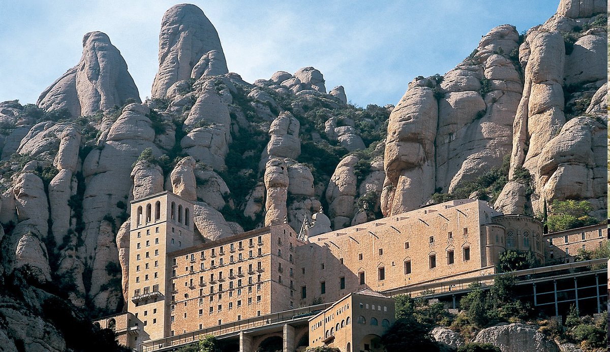 Bernat Vivancos (@bernatvivancos) on Twitter photo A voltes oblidem que Montserrat <a href="/montserratinfo/">Abadia de Montserrat</a> és també un monestir benedictí. I acollir el foraster, rebre’l, escoltar-lo és un dels pilars de la comunitat. Ja sigui un turista, un estudiós, l’Obama, o un rei. I això no va en contra de la catalanitat del monestir i del seu abat A voltes oblidem que Montserrat <a href="/montserratinfo/">Abadia de Montserrat</a> és també un monestir benedictí. I acollir el foraster, rebre’l, escoltar-lo és un dels pilars de la comunitat. Ja sigui un turista, un estudiós, l’Obama, o un rei. I això no va en contra de la catalanitat del monestir i del seu abat