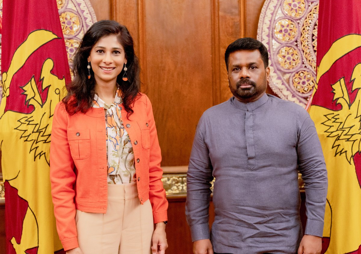 anuradisanayake's tweet image. Today, I met with a delegation from the @IMFNews, including Deputy Managing Director @GitaGopinath, at the Presidential Secretariat. I emphasized our commitment to attracting new investment and advancing a people-centered economic policy framework. I'm grateful for the IMF's…