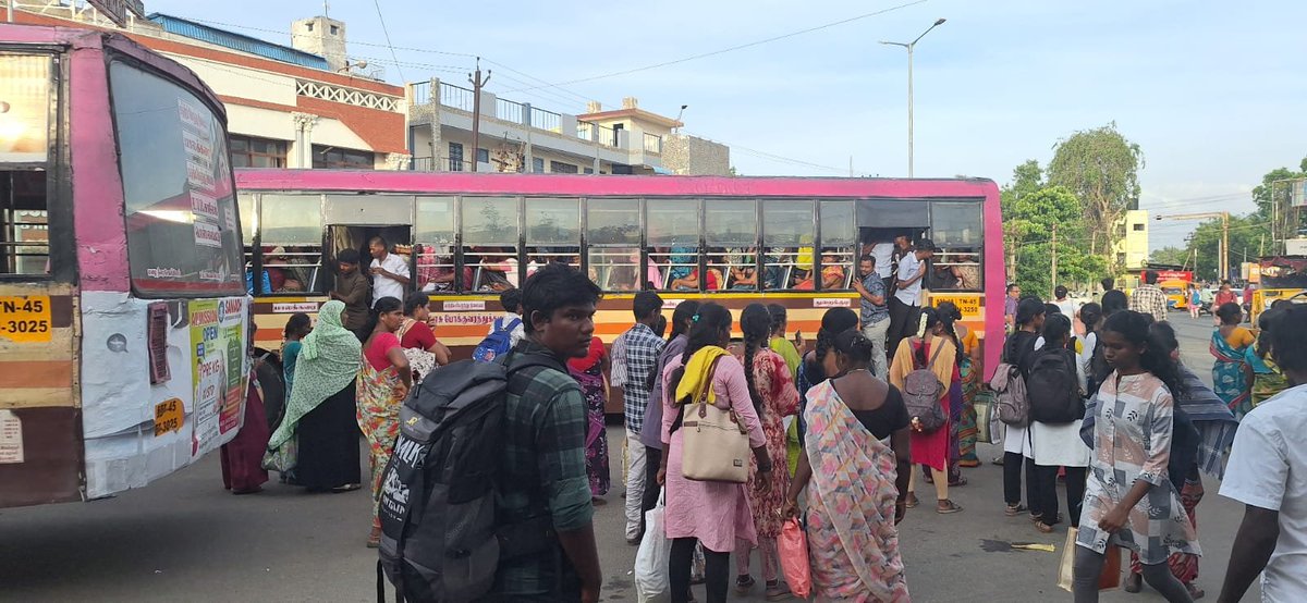 Down To Earth (@down2earthindia) on Twitter photo How India moves: Trichy bus fleet remains inadequate despite government & private bus services downtoearth.org.in/air/how-india-…
<a href="/rohinikrish9/">Rohini Krishnamurthy</a> reports.
#Trichy #Mobility #Bus #HowIndiaMoves How India moves: Trichy bus fleet remains inadequate despite government & private bus services downtoearth.org.in/air/how-india-…
<a href="/rohinikrish9/">Rohini Krishnamurthy</a> reports.
#Trichy #Mobility #Bus #HowIndiaMoves