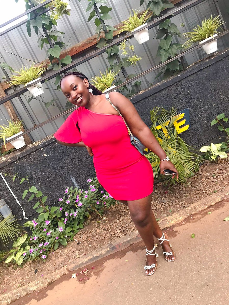 TracyStacy17's tweet photo. Looking pretty and having a good tym ♥️🥰 https://t.co/mggaUkprIj