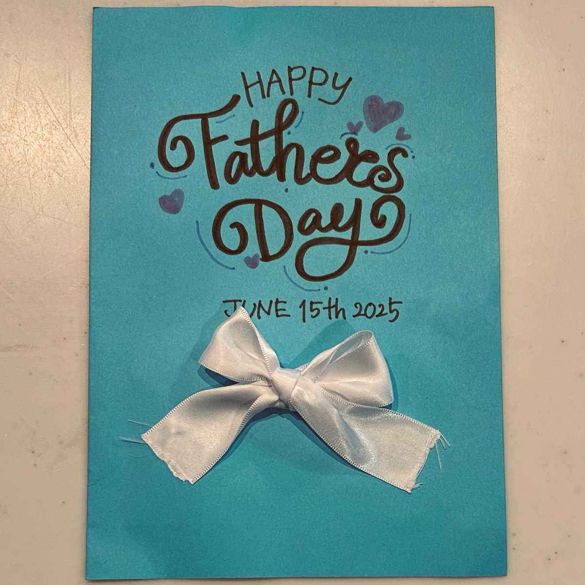 幼少期に嫌いだった「父の日」😱

母子家庭だと親族や学校の先生からも下に見られたりモラハラを受けたりしてきた幼少期､､､昭和時代あるあるかのかな？今も変わらないのかな？

なので家族一致団結して生きていかないと！って思いながら生きてきました､､､だからなのか？？？