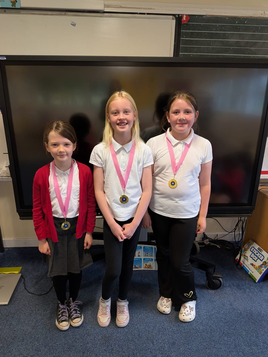 Jane, Phoebe and Abby got medals yesterday for their dance show where they performed at the Town Hall for Dance Stars. Well done girls 👏🏻