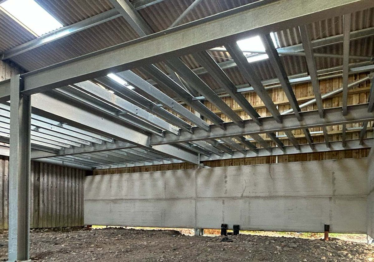 Project update! Shufflebottom has recently completed portal framed end extension (10.5m x 4.8m) to existing steel-framed agricultural building in Oxfordshire (REF E14864). This adds to our diverse range of buildings for the agri sector. See more here:
tinyurl.com/2e4kd2da