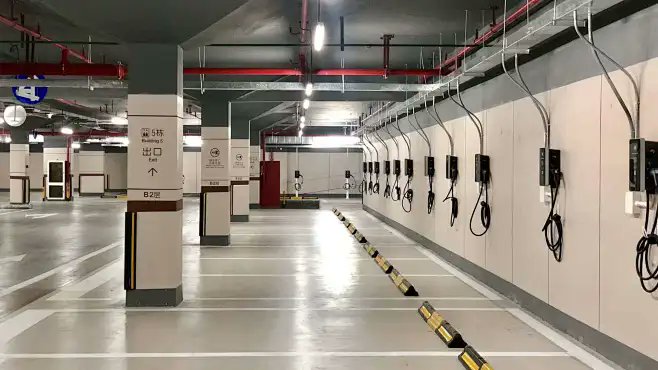 ShineLong’s Parkade IP66 Tri-Proof Light delivers strong performance in harsh environments. It resists water, dust, and impact. Ideal for parking lots, workshops, and basements.
👉 shinelongled.com/products/led-t…
#LEDLighting #IndustrialLighting #TriProofLight