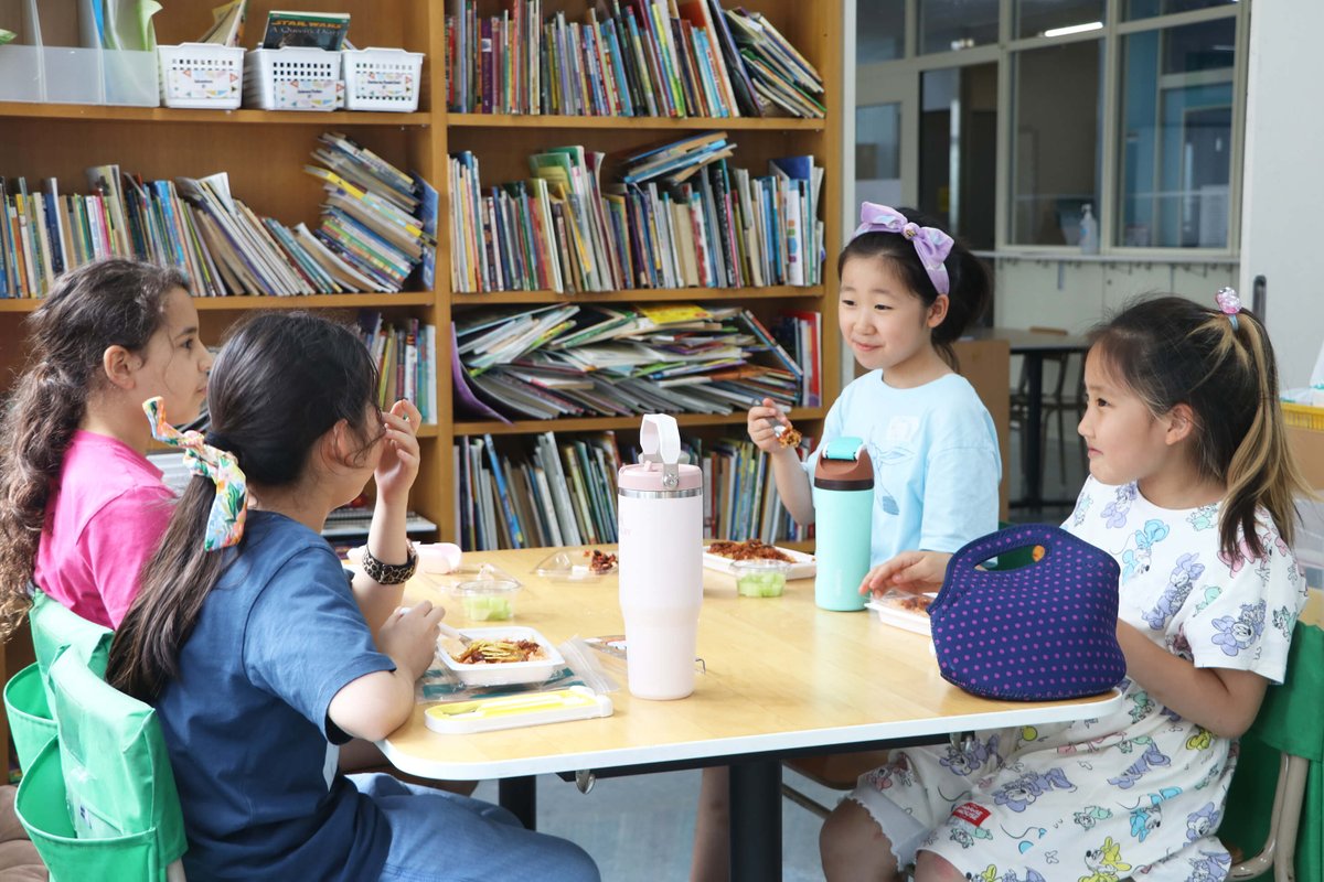 Summer Programme is off to a great start! We welcomed returning students and new friends from around the world. First-day nerves quickly gave way to curiosity and fun as students dove into learning and kicked off an exciting new adventure!