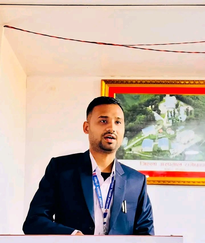 Routine_of_Bkt's tweet image. Breaking: Dr. Keshav Shrestha has been found Safe in Balaju Area. 🙏 #ThankGod

Source: Kathmandu Police&apos;s Spokesperson