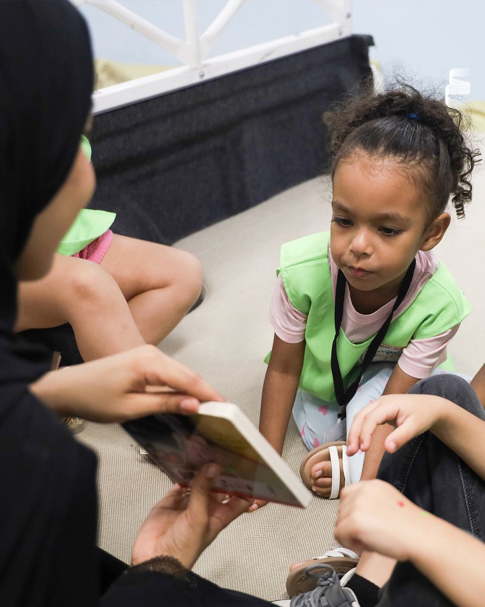 AbuDhabiALC's tweet image. Snapshots from the &quot;Child Reads&quot; event, launched by the #ALC in collaboration with the College of Education at United Arab Emirates University. Held at the Abu Dhabi Children’s Library at the Cultural Foundation, the event is part of an ongoing community campaign to promote…