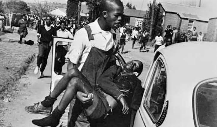 Panyaza Lesufi tweet media