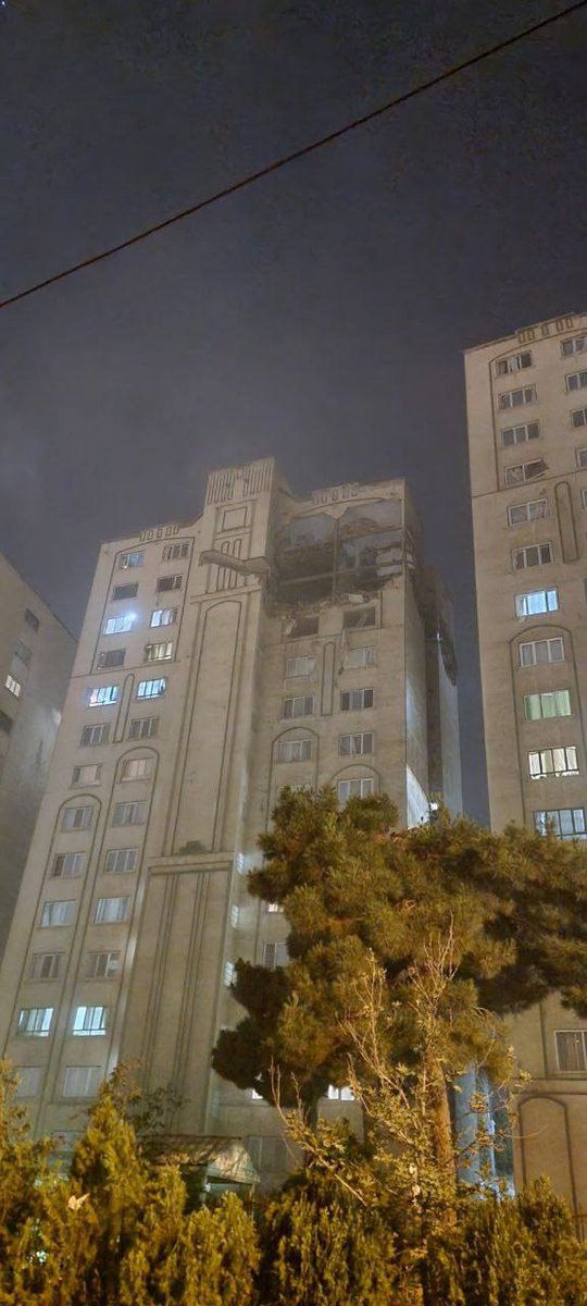 İran'ın başına  gelen olaylar göstermektedir ki, içerideki  yabancılar  İSTİHBARAT  sağlamaktadır. 
Asayişi sağlamak Emniyet güçlerinin görevidir lakin  Bizlere de görev düşmektedir. 
Yapmamız gereken bireyler olarak Bizlerin de yakın çevresinde, semtinde,  mahallesinde  olan