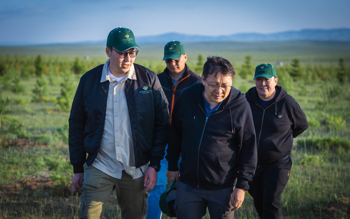 🔰МУ-ын Ерөнхийлөгч 2022 онд Орхоны хөндийд шинэ Хархорум хотыг сэргээн байгуулах зарлиг гаргасны дагуу бүтээн байгуулалтыг эхлүүлэх ёслол 2025.06.15-нд Хархорум хотод болж, “Эрдэнэс Монгол” нэгдэл бүрэлдэхүүн компаниудынхаа хамт оролцлоо.
🌐Дэлгэрэнгүй: erdenesmongol.mn/mn/news/253