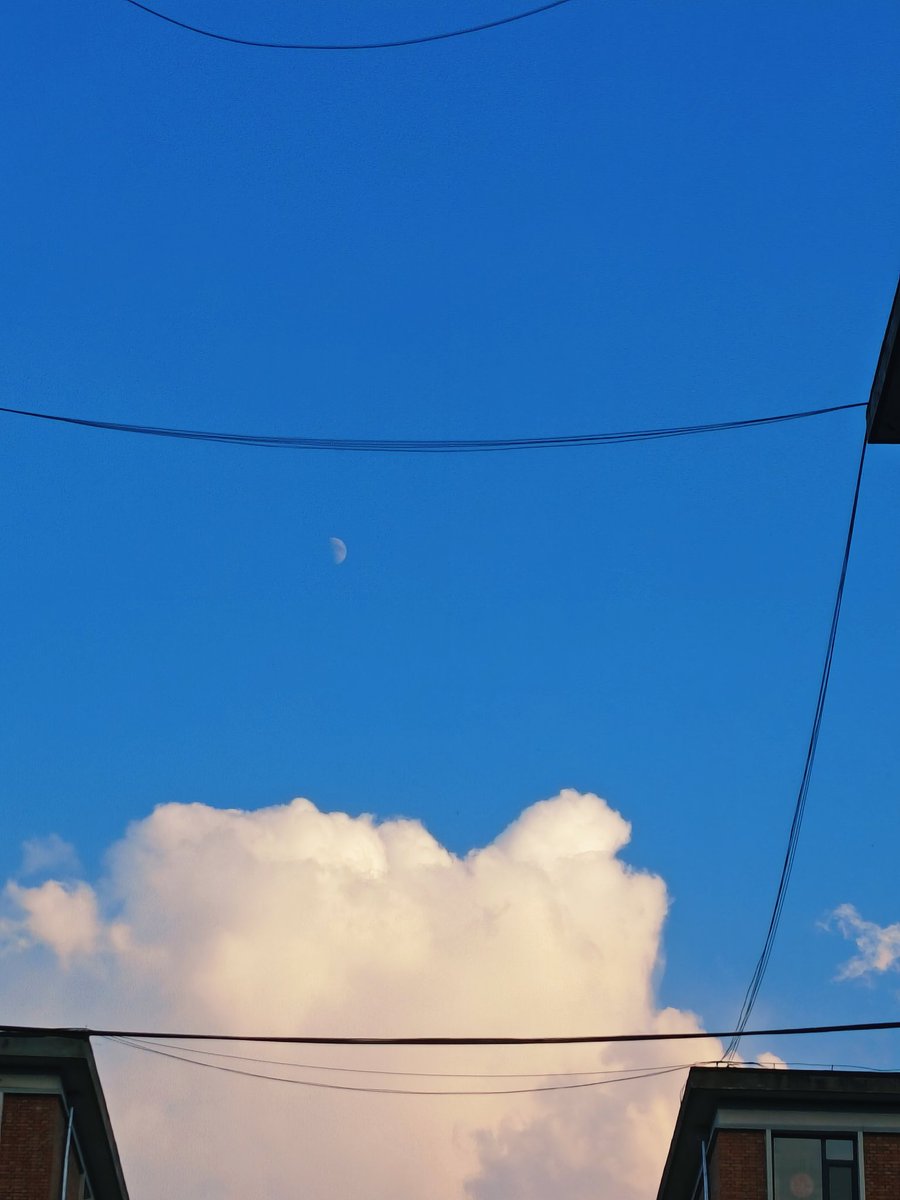 ☁️ 
       限流…
           发发风景
🙁