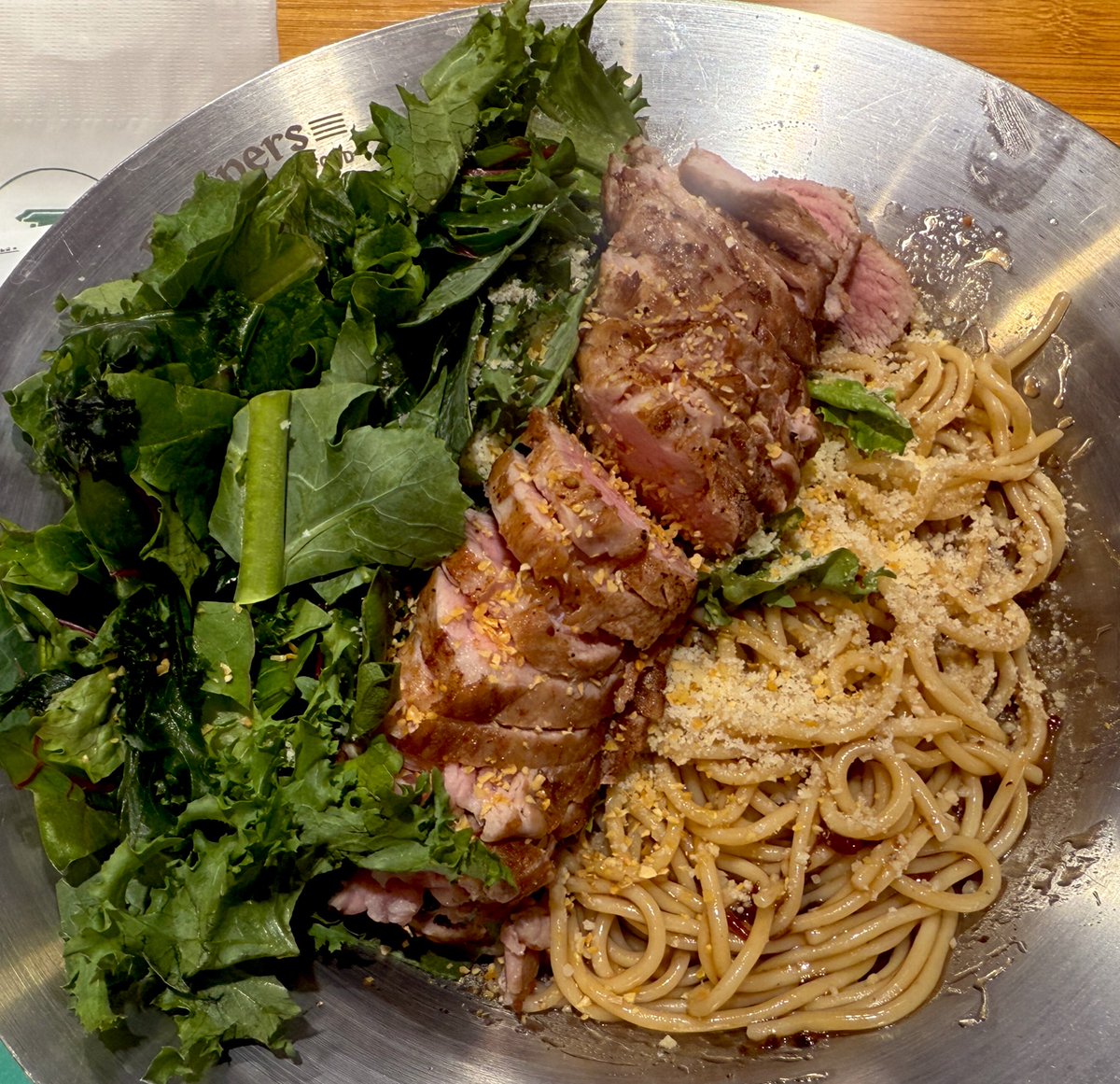 프레퍼스 샐러드파스타 도랏음
식단조절로 개맛있으니까 먹어바…
심지어 배불러