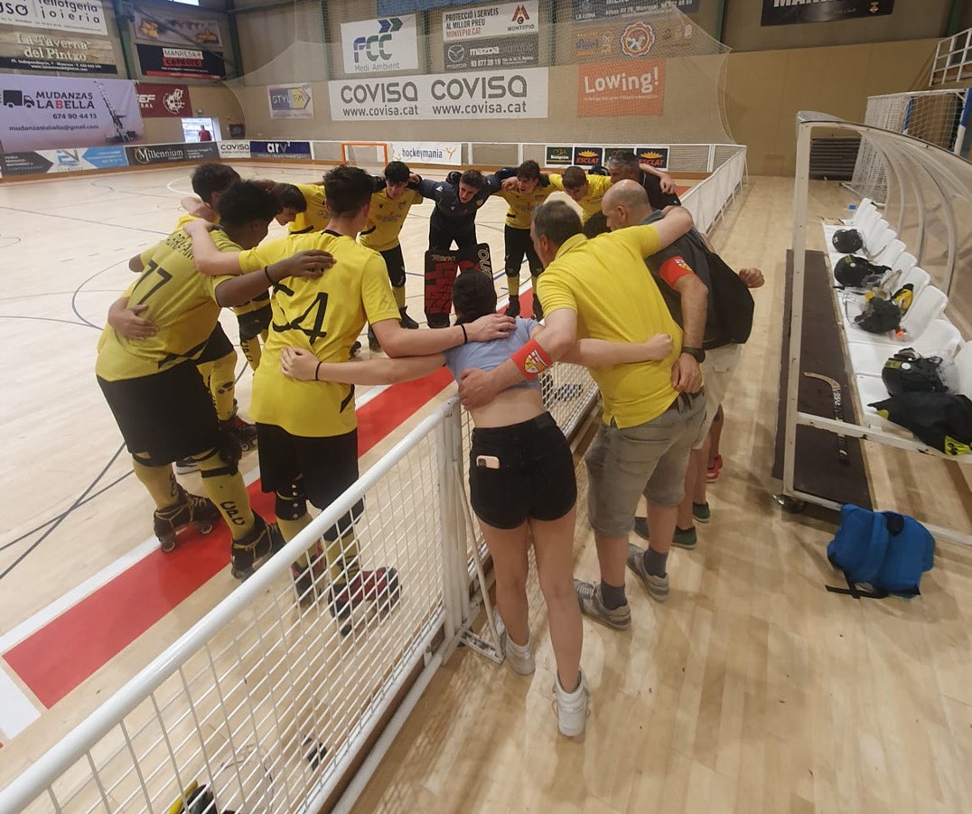 Club Patí Congrés (@clubpaticongres) on Twitter photo Resultats de la jornada del Juvenil C - FINAL FOUR DE LA COPA FEDERACIÓ🏆
CP Roda 3 - 3 Juvenil C
Partit guanyat als penals 0-1
FINAL
<a href="/LleidaLlista/">Pons.Lleida</a> 0 - 7 Juvenil C
Campions de la Copa Federació, moltíssimes felicitats!!!💛🖤 Resultats de la jornada del Juvenil C - FINAL FOUR DE LA COPA FEDERACIÓ🏆
CP Roda 3 - 3 Juvenil C
Partit guanyat als penals 0-1
FINAL
<a href="/LleidaLlista/">Pons.Lleida</a> 0 - 7 Juvenil C
Campions de la Copa Federació, moltíssimes felicitats!!!💛🖤