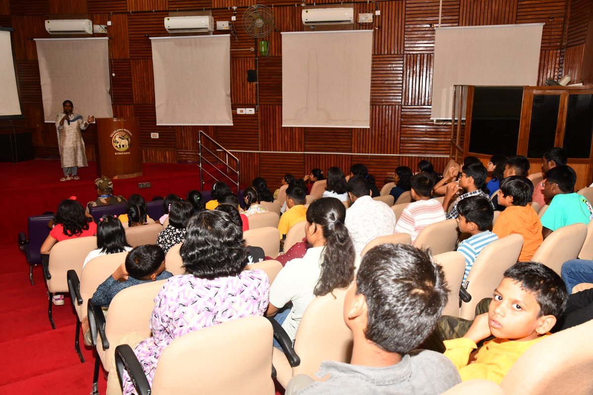 sjmhyd's tweet photo. The museum welcomed the staff along with children of the National Insdustrial Security Academy, Hyderabad. They were briefed about the Salar Jungs Museum by Ms. Ramani, Senior Guide lecturer before visiting the galleries.

Few glimpses...

#SalarJungMueum #MuseumforAll https://t.co/PSnfAjBLVZ