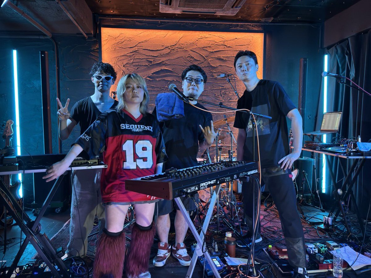 【Thank You for Coming💋】
4th AL Farewell Party
リリースアウトストアパーティ
来てくれた・関わってくれた皆様、
たくさん来てくれてありがとう！

当日買って駆けつけてくれた人もいて
感激でした、たくさん汗かいたね！
これからもよろしくね❤️‍🔥

（セトリは大阪編の後に…🫶）