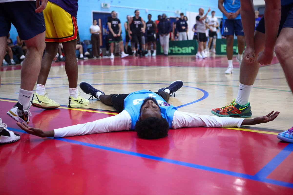 📸🏀I
My 2 Favourite photos from <a href="/BristolFlyers/">Bristol Flyers</a> 3x3 Tournament photos