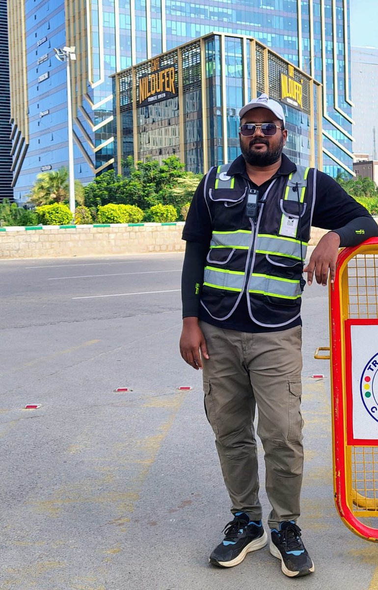 It’s been 6 months of my road safety volunteering journey in Hyderabad-wearing a reflective vest, whistle, body cam &amp; megaphone while commuting to &amp; from office. Creating awareness, making videos, and slowly seeing change. Thanks to <a href="/HYDTrafficMan/">Lokendra Singh</a> <a href="/Team_Road_Squad/">Team Road Squad🚦🚴‍♀️</a> <a href="/TopDriverIndia/">Naresh</a>