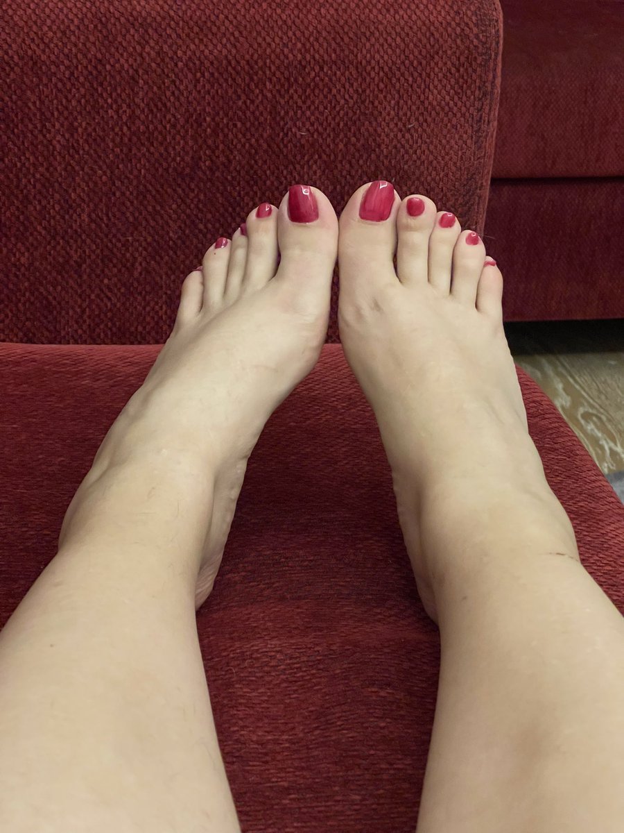 Parasını it gibi sömürtmek isteyen orospu çocukları neredesiniz enayi zavallı köpekler 😂😈
Telegram:  sahibeasya

#finansalköle #ayakfetiş #ayakkölesi