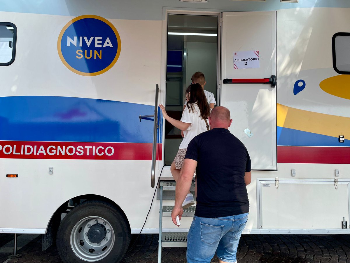 CRI e NIVEA Sun ripartono con il tour di prevenzione dermatologica per sensibilizzare grandi e piccoli sull’importanza di una corretta esposizione al sole.

Questa settimana siamo stati a La Spezia!

Prossima tappa: Piazza San Carlo, Torino. 
21-22 Giugno, ore 9-13 e 14-19.